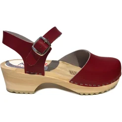 AM-Toffeln 414 Clog Sandals in Red